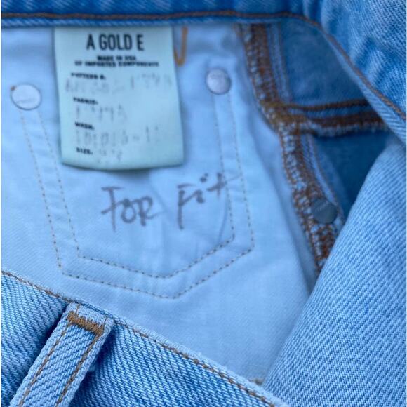 New Agolde Women Light Wash Distressed Ripped Jean Denim Mini Skirt Size 27 - Picture 10 of 11